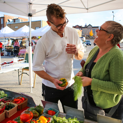 Reasons-Why-You-Should-Support-Your-Local-Farmers-Market-2