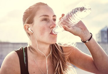 7 Reasons You Should Be Drinking a Gallon of Water a Day