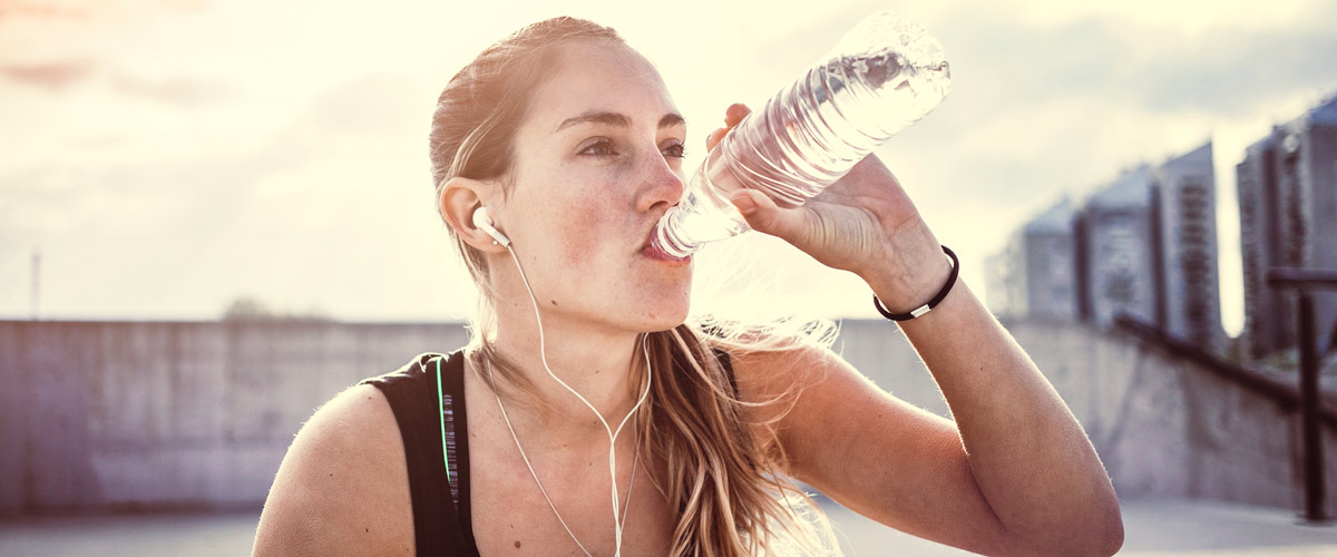 7 Reasons You Should Be Drinking a Gallon of Water a Day